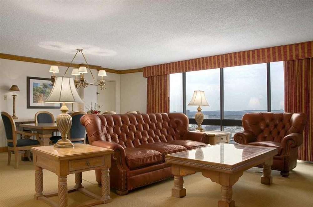 Doubletree By Hilton San Antonio Airport Hotel Bilik gambar